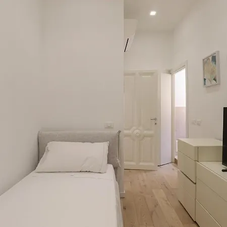 Апартаменты We - Frattina14 - Piazza Di Spagna *