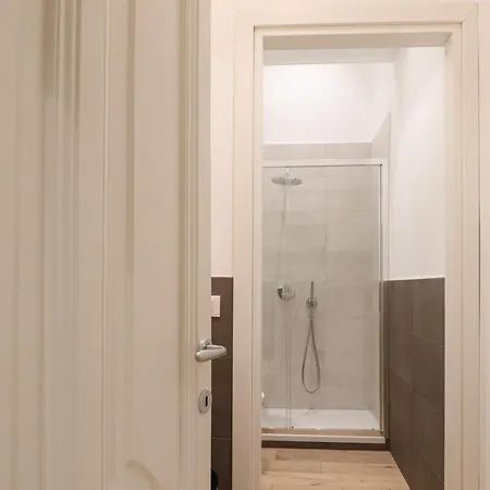 We - Frattina14 - Piazza Di Spagna *